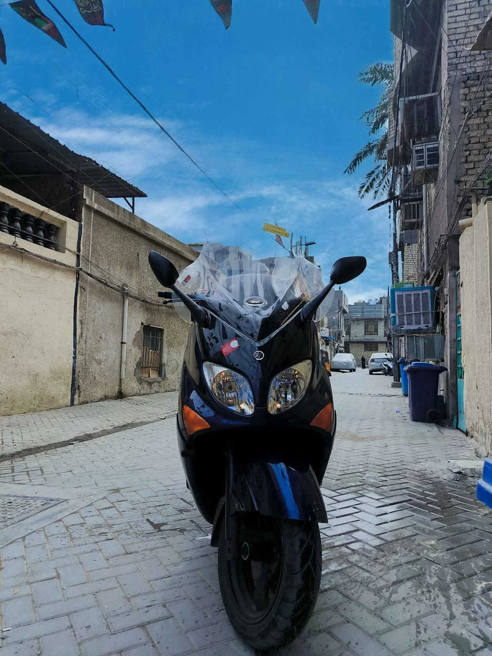 تي ماكس 2007 طالعه من كلشي وكلاشي قبل شهر دراجه نضيفه فول العين تحجي مو اني
بيها كامرات امامي خلفي 
وبيها جنطه ام تجوه
وبيها جامه رياضي مضلع
بريكاتAPS 
وبيها قارئ فولتيه باتري وبنفس الوقت منافذ شحن ودراجه ممشاها 25km نضيفه فول
مكاني بغداد اعضميه +مدينه السعر خاص 
رقم *********** بغداد, العراق
