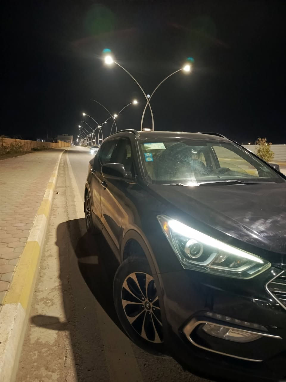 سلام عليكم 

سنتافيا 

2017 

امريكي 

محرك 4 سلندر 

بانزين عادي 

نضام ايكو عادي سبورت 

كشن كهرباء 

تحكم ستيرن جهتين 

لايت زنون

سويج شخاطه 

ضرره قطعتين بامريكا كلش بسيط 

بل عراق قطعتين صبغ فقط 

للبيع او مراوس 
سعر 140
مكان السياره رمادي 
*********** واتساب
