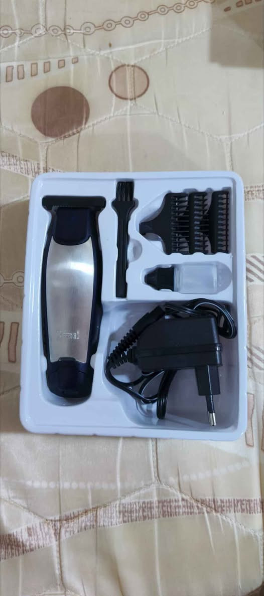 سلام عليكم مكينه Kimi كيمي اصليه صفر اصليه مع شاحنه وشفراتهه سعر12الف مكاني البصره قضاء المدينه هوير المدينة, البصرة


**إذا كنت صاحب هذا الإعلان وتريد حذفه لأي سبب، رجاءا أرسل رسالة إلى الدعم الفني**