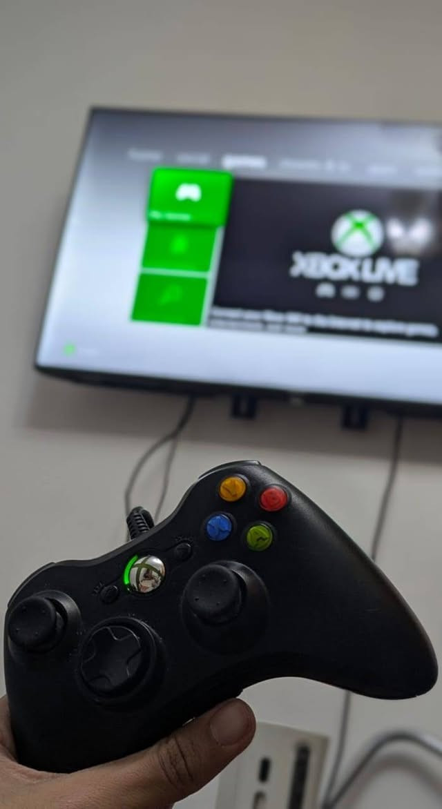 Prix 13
X box fat 360 état na9sa mflatchi w mglitchi fih 120g
M3ah 2 maneut w tous les câble


**إذا كنت صاحب هذا الإعلان وتريد حذفه لأي سبب، رجاءا أرسل رسالة إلى الدعم الفني**