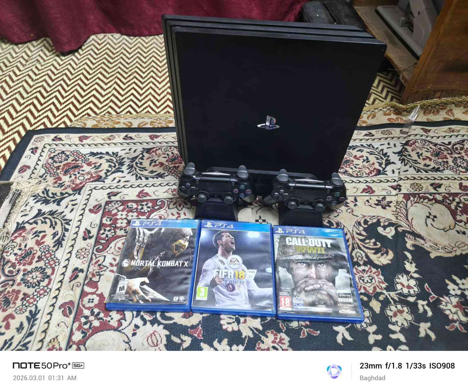 بليستيشن 4برو
نضافة 99%
مع كامل ملحقاتة ثلاث اقراص وكيبل HDMI2.0ومروحة فان 
جهاز غير مفتوح استعمال قليل
0***********
بسعر 350الف بغداد المنصور
