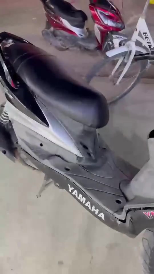 سلام عليكم سكنس فحل نوزل خطين للبيع
دراجه كفرات بلاديه ومختمه كله لونين اسود و رصاصي 
دراجه مكينته حلوه ناعمه لا تبخير ولا تنقيص ولا نضوح نكره سلف مكينته حلوه 

شلعه مرتبه ومعدل تخبل 
دراجه ما بيه نقص جبير وحلوه 
مكاني بغداد الحسينيه مال راشديه 

سعر 650$ وبيــــــه مجال قليل 
تفاصيل اكثر خاص او عل رقم ملاحضه البجم مصبوغ لجماليه فقط


**إذا كنت صاحب هذا الإعلان وتريد حذفه لأي سبب، رجاءا أرسل رسالة إلى الدعم الفني**
