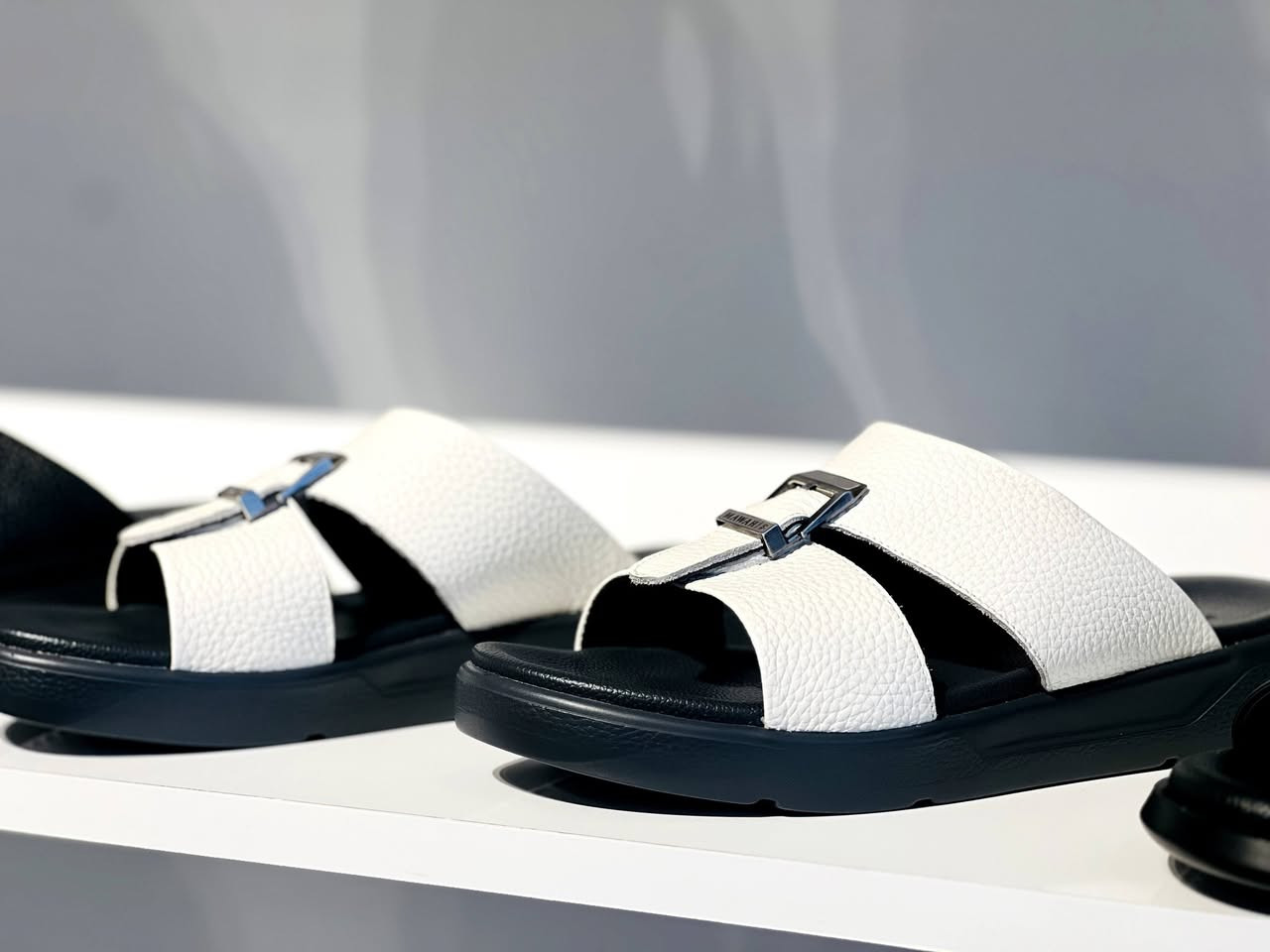 #الغني للملابس الرجالية
#اجود انوع الشحاطات والملابس وكافة التجهيزات الرجالية 

#الشرقاط الساحل الأيسر قرية عويجيلة 

يوجد خدمة توصيل ***********
