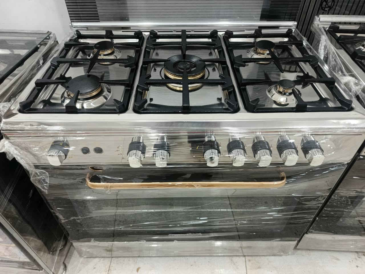 السلام عليكم تم باعون الله وصول وجبة جديدة من الطباخات الأصلية بآلة شرط نار زركة وقوية جيرمني إيطالي كريازي ويونفرسل العنوان الناصرية شارع ٣٠قبل نهاية الشارع مجمع الاخوين ***********
