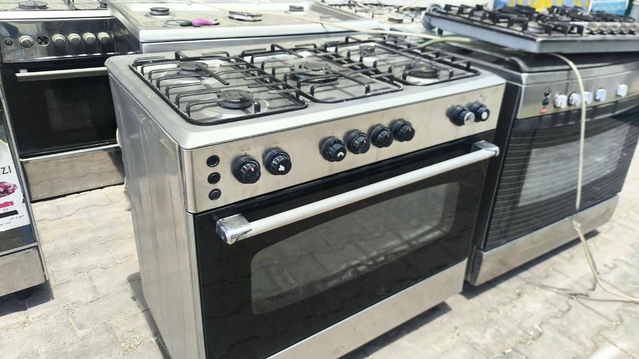 ثلاجه حجم كبير شغال مابي كل عيب 275طباخ ايطالي 160وكريازي 200مكانهم ممدؤدة


**إذا كنت صاحب هذا الإعلان وتريد حذفه لأي سبب، رجاءا أرسل رسالة إلى الدعم الفني**