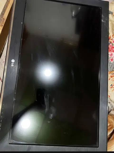 السلام عليكم للبيع شاشه مونتير 144 فيريم حجم 24 كارتونها و كيبلات بيها خدش صغير فقط كلشي ما ماثر عليها  موجوده سعرها 100 و 

شاشه LG حجم 32 نضيفه و كلشي ما بيها سعرها 50 
التواصل خاص 
مكان موصل ايسر حي العربي


**إذا كنت صاحب هذا الإعلان وتريد حذفه لأي سبب، رجاءا أرسل رسالة إلى الدعم الفني**