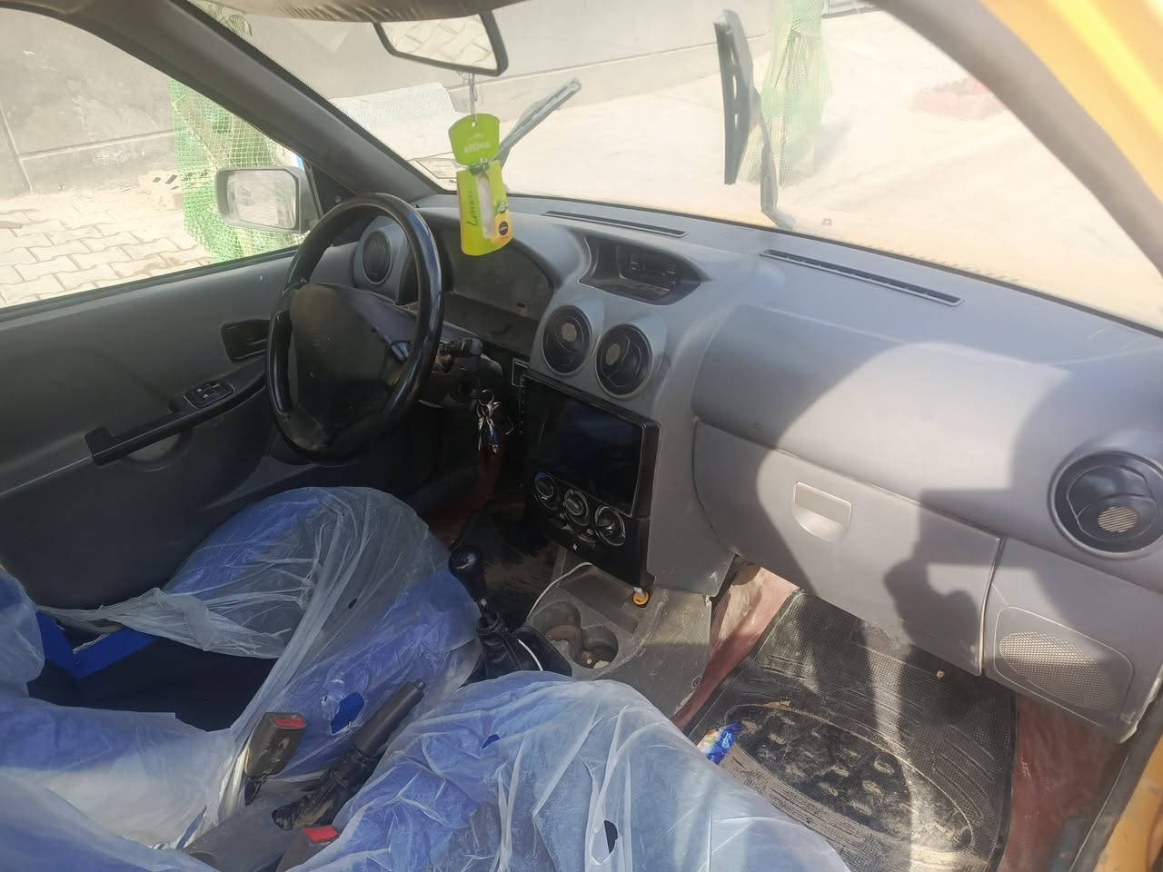 سايبا موديل 17مكفوله من ضربه والتبديل كير مكنيه مكفولات حداديه تخم تاير السعر 40  وبيه مجال مكان حي العسكري اتصل ع. ***********
