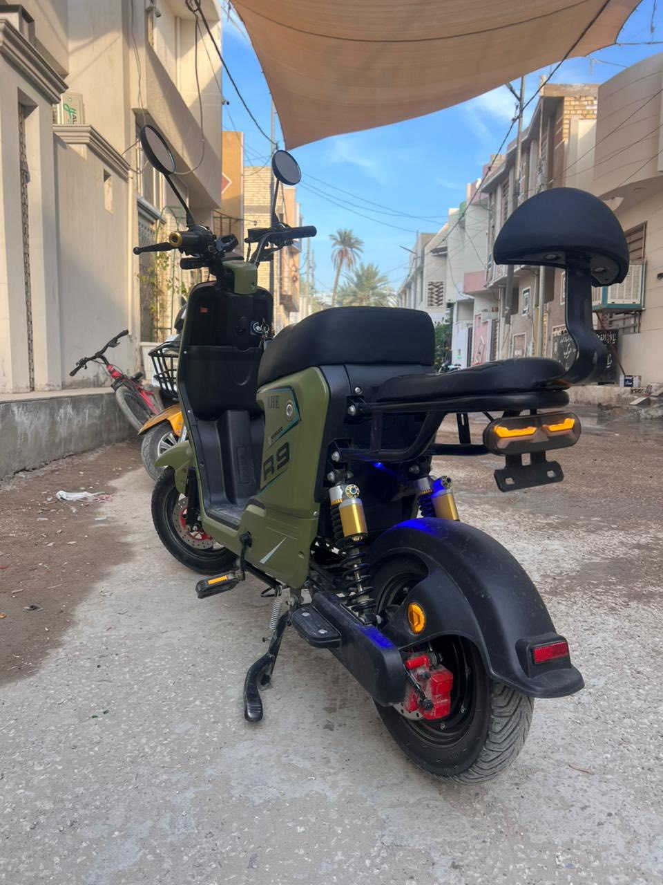 السلام عليكم
دراجه شحن R9 بطاريات5كبير نضافه90/100دراجه مطابه تصليح ابد شاحنه اصليه وياهه مصارله هواي عندي دراجه كلشي شغال بيهه ماعدا دكمة لايت مبوشه لايت يشتغل سعره 425وبيه مجال بسيط للشراي مكاني حي لامام علي  
***********
