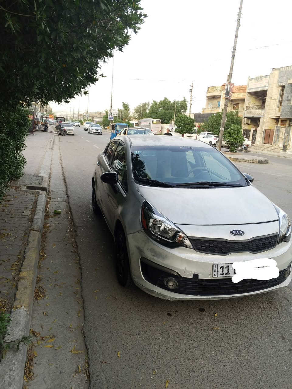 كيا ريو رقم بغداد موديل 2016 امريكي محرك 1600 السيارة بلادية بدون دواخل جراد خفيف السعر 80 موبايل ***********
