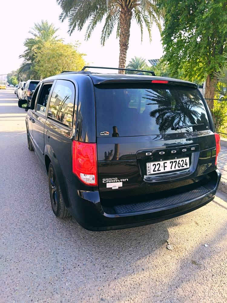 السلام عليكم 
دوج كرفان موديل 2020 سيارة جديدة خير من الله مكينة كير ميكانيك كفاله بدون ايرباك السيارة داخلة بدون حادث صار بالعراق بيها حادث تخريب بيها تبديل 3 قطع نفس اللون بابين وجاملغ وصبغ جاملغات خلفية وباب سايق  والسلايت صفحة السايق حادث خارجي بدون اي دراخب كله تشخيط ماشية 44 الف برمجة مصطفى ايگل الظهر حماوة جوه النص خير من الله مواصفات عادية بيبان ميكانيك شاشه تحكمات تبريد 3 قطع تشغيل عن بعد كامره خلفية سيارة مال بيت بانزين محسن مشامه بانزين عادي دهن اصلي السياره داخليتها وميكانيكيتها كلها عالشركة جديدة وتعمير احلى من الشركة الصبغ سيارة مال جناي او تفيد اصحاب الخطوط رقمها اربيل تحويل وكالة مظمون السعر 175 ورقة مجال جداً بسيط مكان السيارة بغداد حي الاعلام
*********** بغداد, العراق
