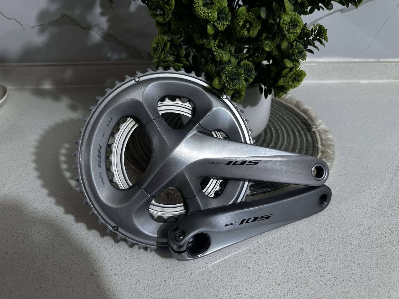 السلام عليكم متاح
صينية 105 R7000  فول نضافة 
50/34 11s
بيع او للمراوس مع صينية عدد سنون اكثر شعندك نزل


**إذا كنت صاحب هذا الإعلان وتريد حذفه لأي سبب، رجاءا أرسل رسالة إلى الدعم الفني**