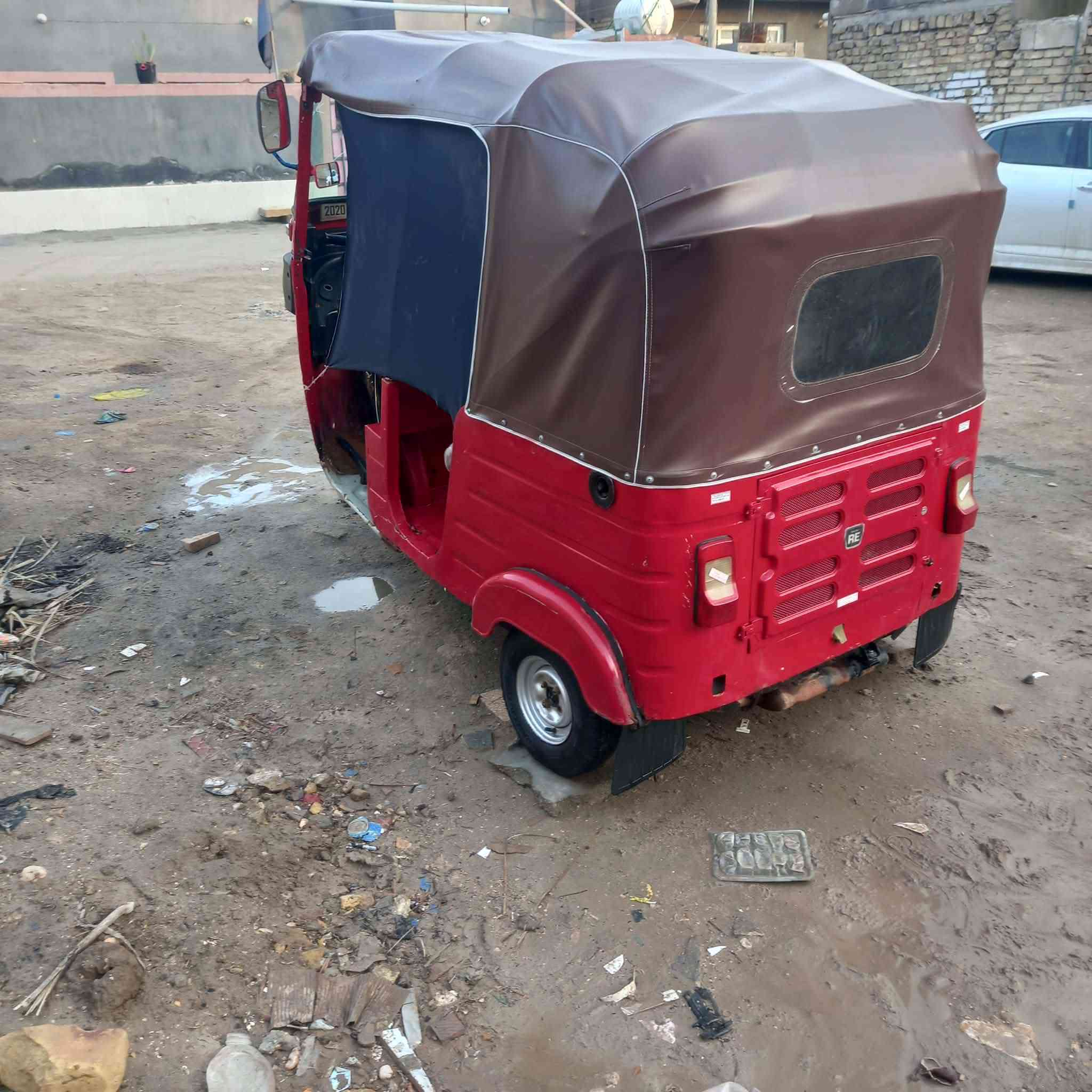 السلام عليكم من رخصة الادمن
تكتك موديل 2018
اوراق اصولي تعمير كاعية الاماميه جديد بعده بدون صبغ مكينه موديل 20 مكان الحمزه الغربي استفسار  ***********
