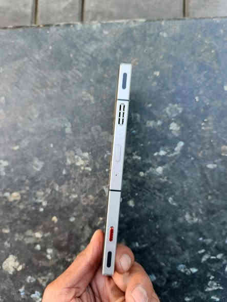 تفاصيل مذكورة جهاز سلاسة الف فقط كسر بشاشة نفس مموضوح من فوك ومماثر ابد يشتغل طبيعي 

الجهاز مراوس حسب القناعة 

📱ريد ماجيك 8 برو 
نضافه%90
ببجي 120 فريم
كامل ملحقات شاحنة وكارتون 
المعالج: Snapdragon 8 Gen2. 
الشاشة: 6.85 بوصة، AMOLED، تحديث 120 Hz. 
الذاكرة:    16+12 /512 
البطارية: حوالي 6050mAh. 
الشحن: دعم شحن سريع. 
مكاني بغداد 
***********
