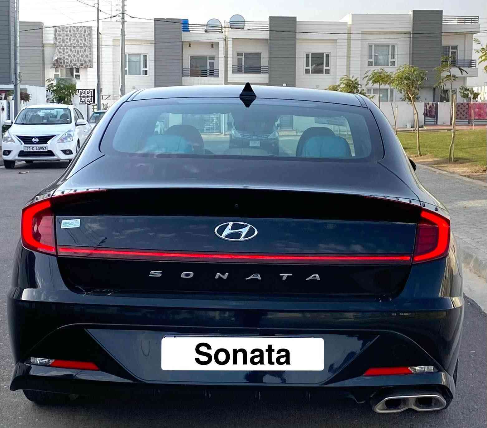 هونداى سوناتا مديل ٢٠٢٢ماشية ٦٣ الف
مواصفات( رادارات كل جهه و تحديد مسار و اوتو ستوب بريك بصمة اوتو هولد شاشة كبير كامرة دوارة كشن كهرباي و تدفئة داخل ابيظ تشغيل عن بعد مكينة مرغوب ٢.٥ تبيعى ) 
سيارة ما ناقصة شىء و قليل ماشية 
صورة حادث مرفع مع منشور 
لتفاصيل دزلى رسالة و تدلل 
سيارة باسمى سنوية و رقم جديد ٢٠٢٩
بها ٣ قطع و نص صبخ شوف صورة حادث حادثها خفيف ارباك فقط ستيرن
سعر ١٥٥$ 
مكان سيارة كلار Singapore


**إذا كنت صاحب هذا الإعلان وتريد حذفه لأي سبب، رجاءا أرسل رسالة إلى الدعم الفني**