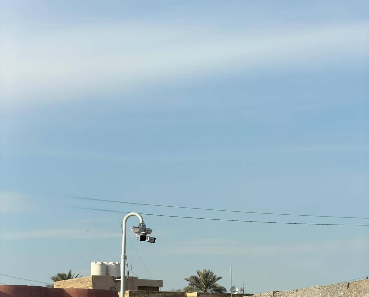 🔹 آخر اعمالنا – أنظمة المراقبة وربط لاسلكي🔹
تنفيذ موقع متكامل لتوريد وتركيب وتشغيل منظومة مراقبة شبكية حديثة وفق المعايير الهندسية المعتمدة، حيث شمل العمل:

• تركيب كاميرات شبكية بدقة 4 ميغابكسل لتوفير مراقبة عالية الوضوح.
• اعتماد سويتشات صناعية لضمان استقرار الشبكة وتحمل ظروف التشغيل المستمرة.
• تنفيذ ربط لاسلكي عبر برج وايرلس لربط المواقع بكفاءة عالية.
• إعداد الشبكة، ضبط العناوين والبروتوكولات، واختبار شامل لضمان الأداء والاعتمادية.
🎯 حلول هندسية موثوقة لتأمين وربط المواقع باحترافية عالية.
البيدق لحلول الامن والطاقة الوكيل الرسمي لمنتجات Hikvision 
للاستفسار والتعاقد يسعدنا تواصلكم معنا.
📍كربلاء المقدسة – حي رمضان / مجاور الإبراهيم مول
📞 *********** – ***********
#البيدق  #البيدق_كربلاء  #حلول_الأمن_والطاقة  #المتجر_الذكي  #شريكك_الموثوق #كاميرات_مراقبة  #أنظمة_الأمن #أجهزة_UPS  #الطاقة_الشمسية  #الشبكات #كربلاء  #كربلاء_المقدسة  
#العراق #اربيل #بغداد
