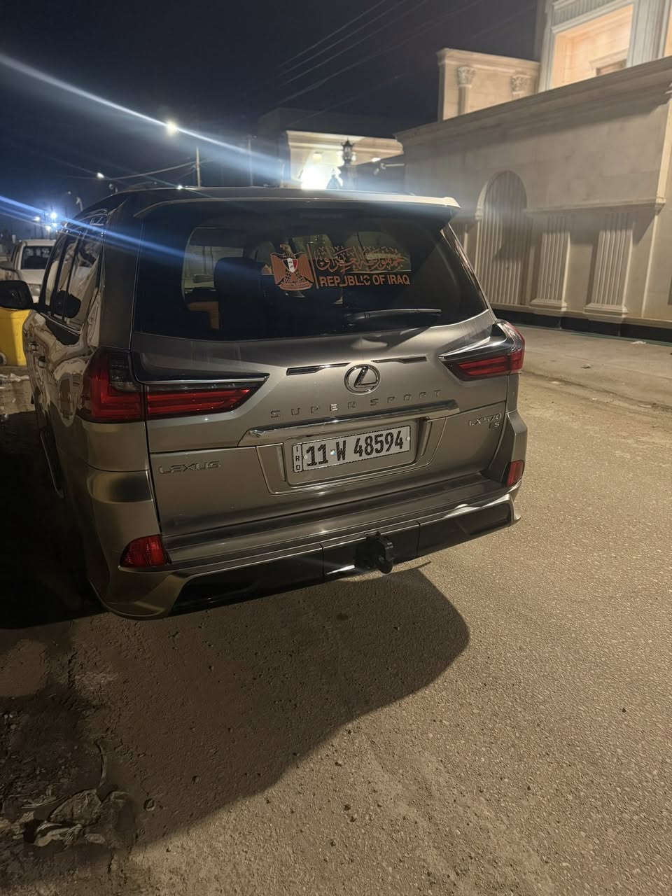 سلام عليكم                                                                        لكزس 570 LX موديل 2018 
لون سلفر ماشيه 160 ألف 
فول مواصفات 
سعر 610 وبيها مجال 

+964 774 837 7798
