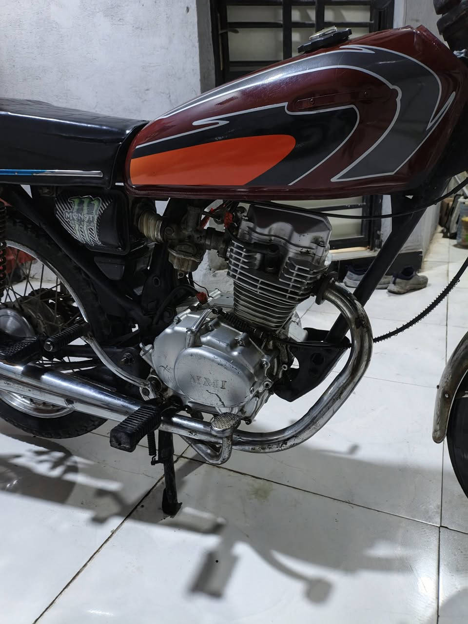 سلام عليكم اخوان دراجه للبيع مكينه مفتوحه حلوه مكينه شلعه ومشي خير من الله تجي وتشوف دراجه قفلهه 325 غير هذا سعر لا تعب روحك  مابيع مكاني جزيره *********** وانه خادم للشراي
