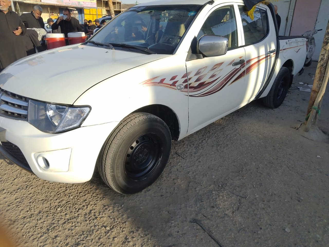 بيكب مسيبوشي دبل قماره رقم بغداد بسمي وارد خليجي موديل ٢٠١١ تخم تاير حدادي جديده سنويه مجدده الغايه ٢٠٣١ كير عادي بانزبن بلاد تدفه تبريد جاهزه مكينه غير مفتوحه اتصال ***********السعر ٨٥ حالين السياره بل العمارة
