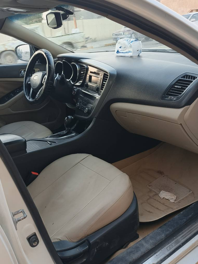 للبيع كيا اوبتما 2012 خليجي

الون ابيض ثلجي
 مكينه 2400 دوش المرغوبه
سياره فول موصفات 1/1vip
ميحتاج اذكرهن
سونار مرفق مع صور
صبغ حزام
بيه طخه براس جاملغ البجه
السايق 
تبريد تدفه شرط
صدر. 80 بلميه
 تايرات خير من الله
سعر 105 وبيه. مجال بسيط
سنويه 27 
مكاني صلاح الدين الضلوعيه
*********** بلاد, صلاح الدين
