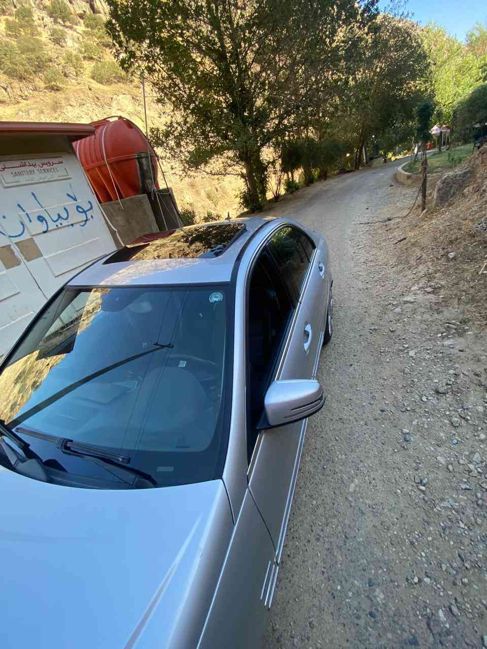 السلام عليكم 
مارسيدس C200 2011 وارد ألماني السياره جداً نظيفه وجديده كفاله عده دور فوك التاير الخلفي بي صبغ بسيط گير محرك تبريد حداديه كلهه تمام رقم دهوك تحويل او وكاله اڤنتگرد فول الفول جلد وفتحه وزراك لايت وزينون وتدفئه مقاعده ومري شفط واشاير وحساسات امامي خلفي وتحكمات ومثبت سرعه وبقيه المواصفات المعروفه السياره للبيع فقط مكان السياره بالنجف 125 ورقه بيهه مجال بسيط ***********
