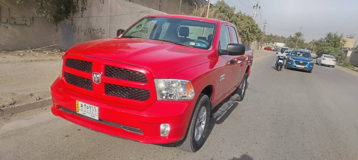 السلام عليكم
رام كلاسك 2018 
محرك 6 سلندر 3600
فورويل كامرة خلفية
باب قصير بدي طويل
تخم تاير جديدة
السيارة بدون حادث كلين كلش جديدة شرط بدون شخط
رقم بغداد شرط التحويل
مكان السياره بغداد ***********
السعر 175 ورقة وبيهة مجال لشراي
