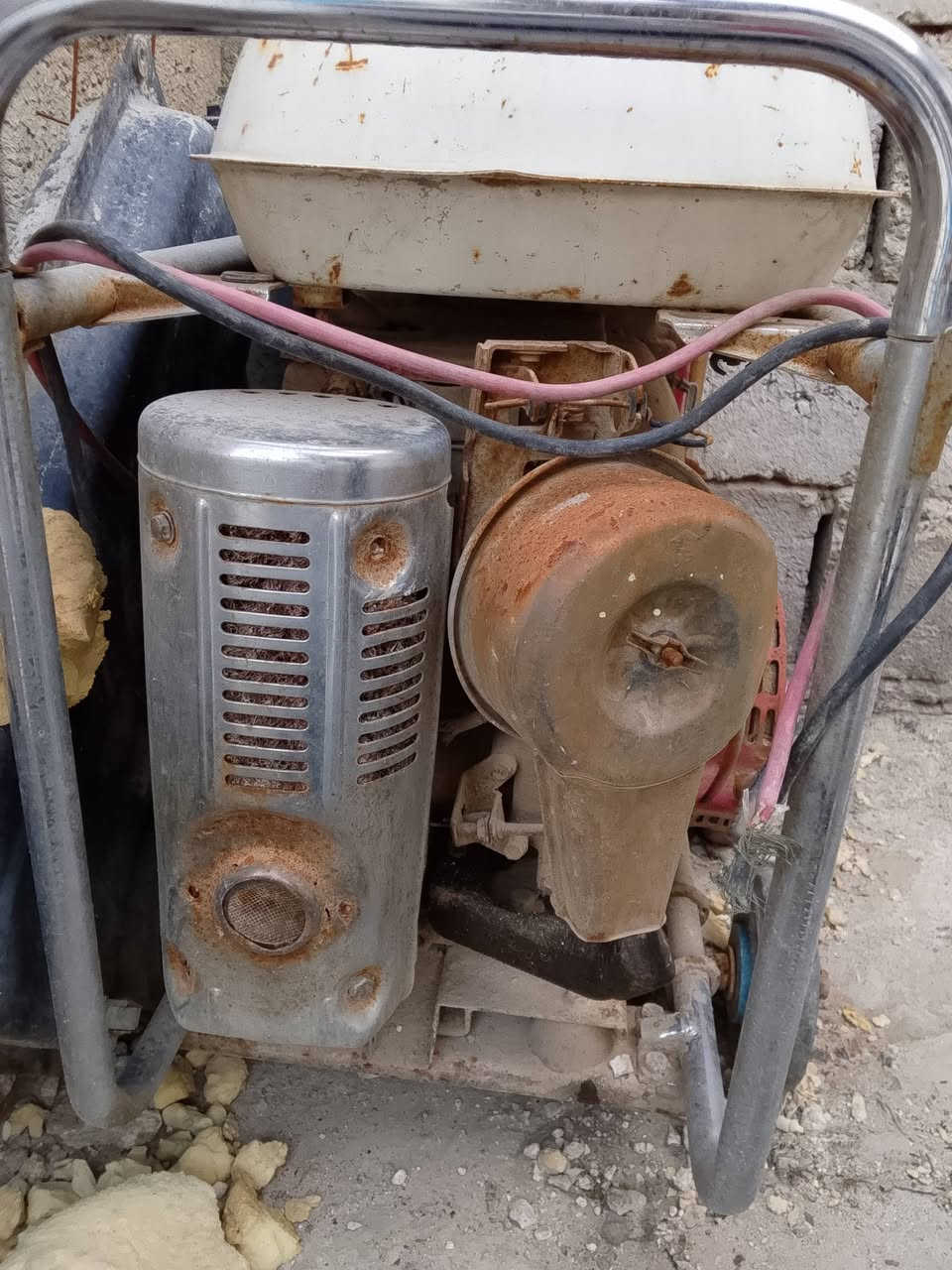 مولد للبيع شغله بس متروكه ونقص بيه بس تانكي مزروف تشتغل سويج و هندر  سعر150الف وبيه مجال


**إذا كنت صاحب هذا الإعلان وتريد حذفه لأي سبب، رجاءا أرسل رسالة إلى الدعم الفني**