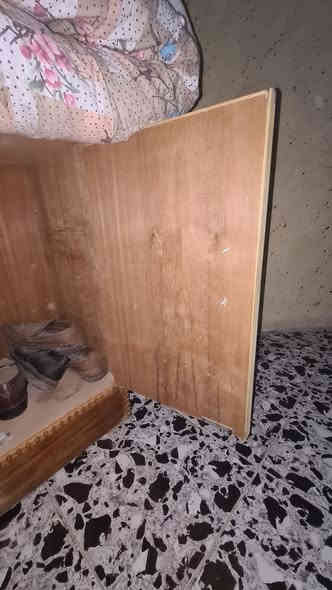 عندي غرفة صاج عراقي 6 بيبان كاملة نظيفة  رايدهة مليون وبيه  مجال عنوان الحرية الخطيب زراعي الاستفسار على
 الرقم *********** او واتساب
