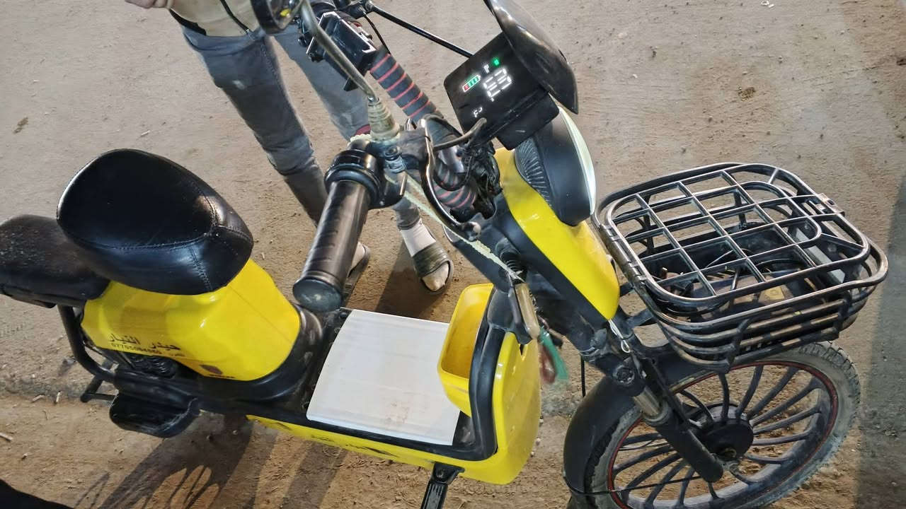 متاح دراجة شحن  بطاريات ضعيفة  السعر ٢٥٠ وبيهة مجال


**إذا كنت صاحب هذا الإعلان وتريد حذفه لأي سبب، رجاءا أرسل رسالة إلى الدعم الفني**