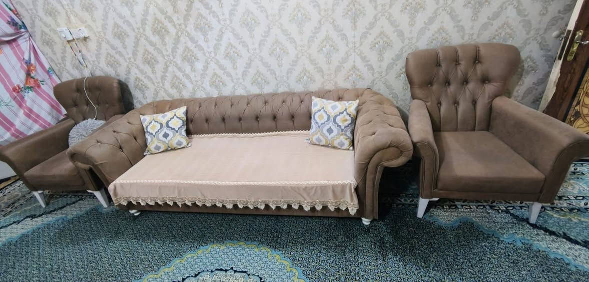 تخم تركي الدرجة الأولى نظييف مابي اي ضرر قطعتين اكبار و4 كراسي تخم كامل 10 مقاعد


**إذا كنت صاحب هذا الإعلان وتريد حذفه لأي سبب، رجاءا أرسل رسالة إلى الدعم الفني**