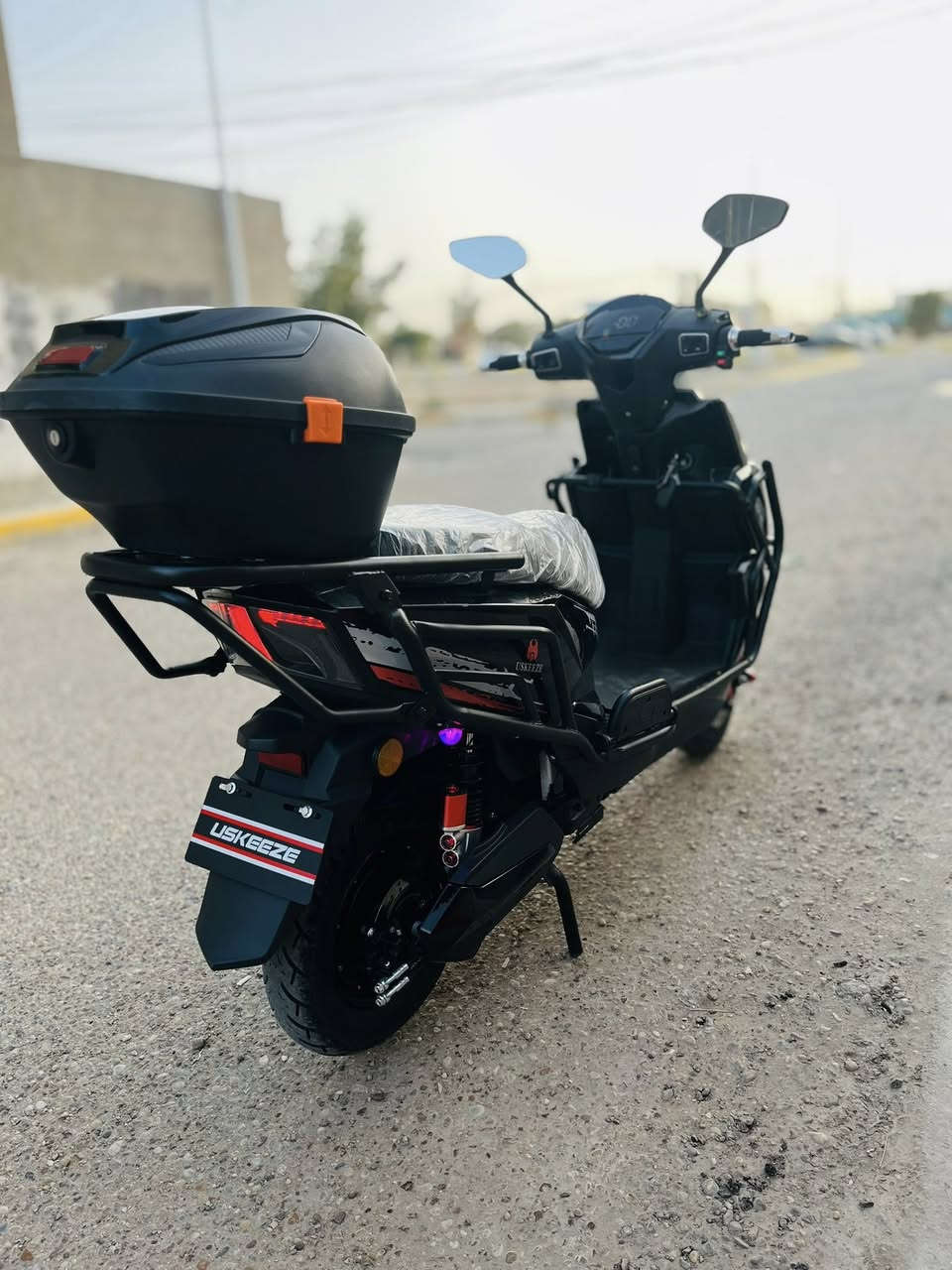 سلام عليكم للبيع ماطور شحن سكنس بعده جديد مستعمل اقل شهرين فول مواصفات سماعات mb3 سويجات ثنين بصمات كرتات فول شرط الفحص ٦ بطاريات ٤ سرعات دبل إشاره السعر ٧٠٠ بي مجال لاتصال ***********
