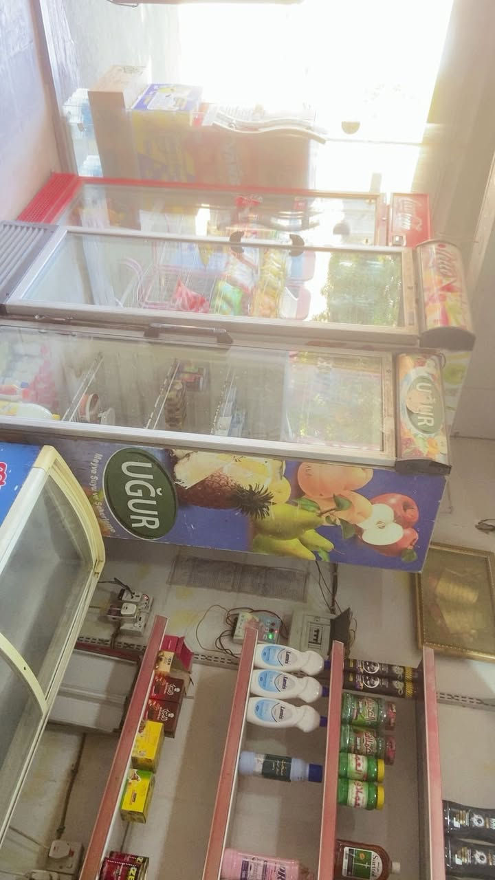 اللهم صلي على محمد وآل محمد 
السلام عليكم ورحمة الله وبركاته 
محل للإيجار أسواق 
عدم التفرغ بسعر مناسب جدا
للاستفسار ***********
