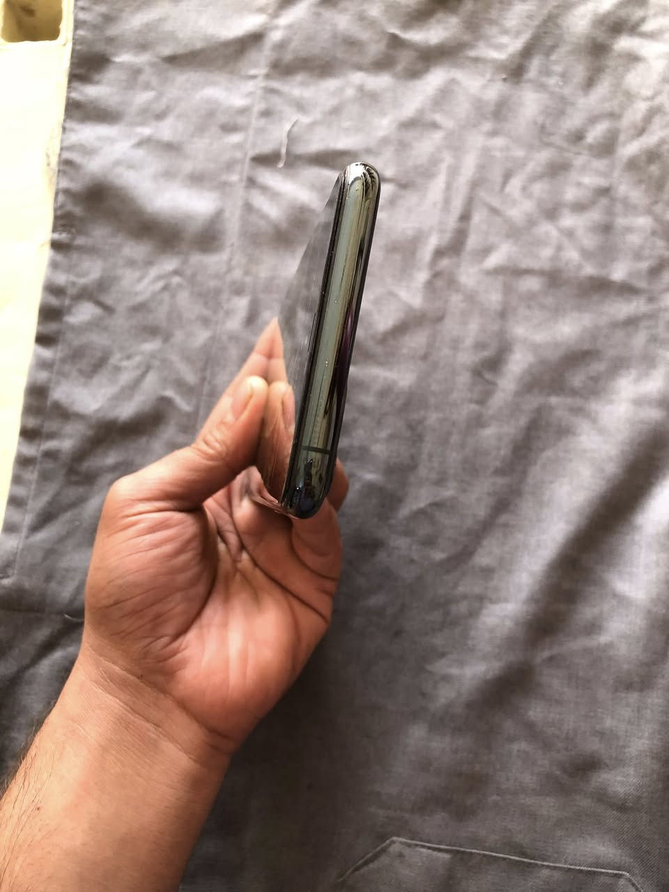 آيفون 11برو ماكس لون زيتوني بطاريه 93اصلية ذاكرة 256كامل ملحقاته اخو جديد سعر خاص لاستفسار ***********@إشارة@
