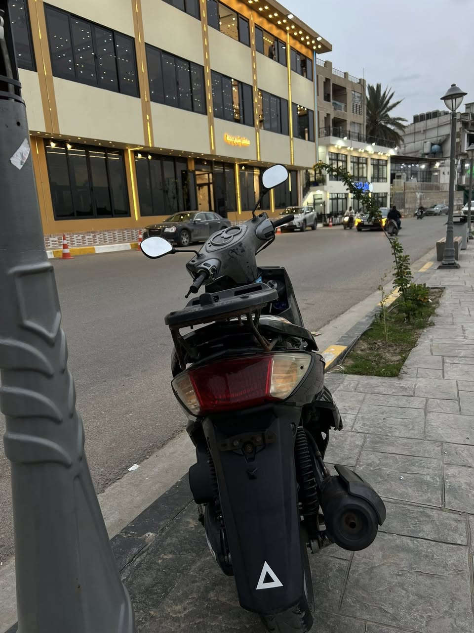 السلام عليكم 
يوماها سكنس فحل قبق نفخ استان حساس نوزل خطين 
مكفوله كفاله عامه 
دراجه بحاله الوكاله جديده 
اوراق كامله
مكاني الاعظميه 
***********
