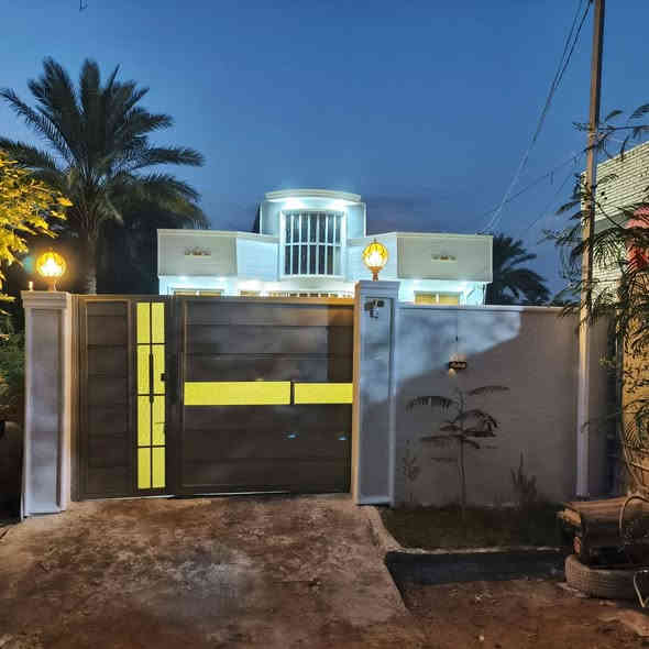 اللهم صل على محمد وآل محمد 
دار للبيع المساحه ٤٠٠متر  طابو صرف زراعي سند٢٥ 
غرفتين نوم وكليدور واستقبال ومطبخ وصحيات داخل وخارج فووول مواصفات 
العنوان حلة طهمازيه ع الروائي مال العنون 
بناء درجه اولى بناء حديث 
للإستفسار الاتصال ع الأرقام او الخاص او الواتساب 
السعر ١٦٠ وقابل للتفاوض 
***********
***********
ملاحظة / يوجد عدد من البيوت بانواع المساحات وعدد من القطع بانواع المساحات وقطع تجاريه وقطع قريبه جدا من مرقد العلوية شريفة ع واسعار مناسبه ويوجد قطع مساحات اكبر تريد الف متر او تريد دوانم هم موجود كما يتوفر لدينا بيوت وقطع طابو صرف
