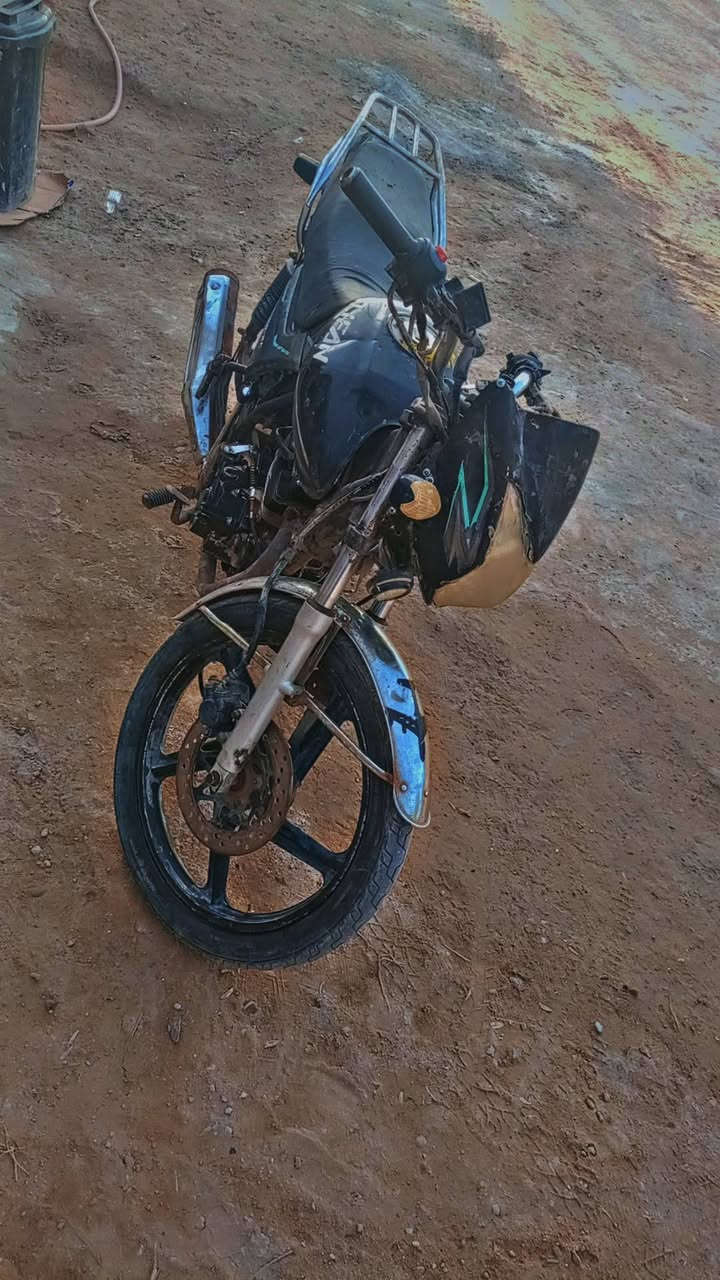 دراجه ليفان شغاله كله عايزها بس باتري سعره 275 وبي مجال بسيط مكان رمادي 7 كيلو متواجد واتساب ***********
