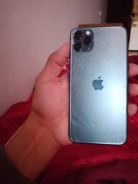 آيفون ١١ برو ماكس • ٢٥٦ • شاشة اصلية