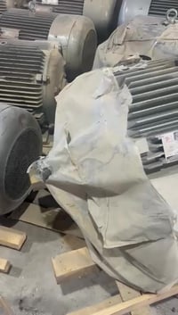 توجد كمية من محرك حثي ثلاثي الأطوار (3-Phase Induction Motor) من إنتاج...