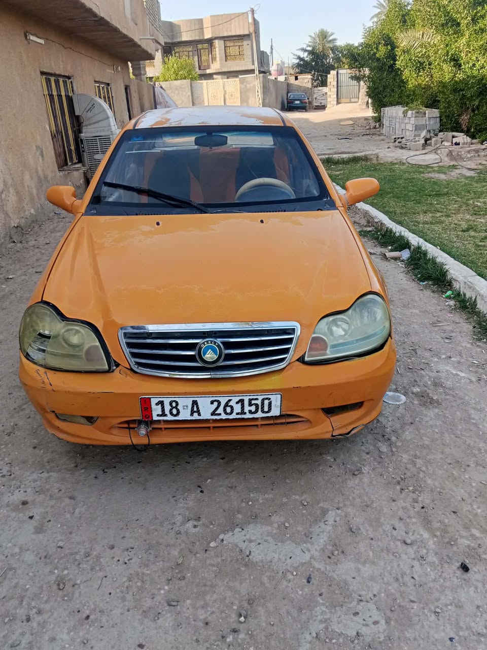 السلام عليكم للبيع جيلي سي كي موديل 2013 بسمي رقم بابل مدارو ثاني يوم مصفره هيئه وغرامات السياره مكينه بيه خيط بخار قليل كير خير من الله حداديه السياره مكفوله من الضربه بيه فقط خياسات موضحه بل صور عله ايدي لايت عالي ناصي زنون اطارات بطاريه جدد اشاير يمنه يسره دبل اشاره كله شغال مكان السياره بابل 
***********
السعر 21 وبيه مجال بسيط
