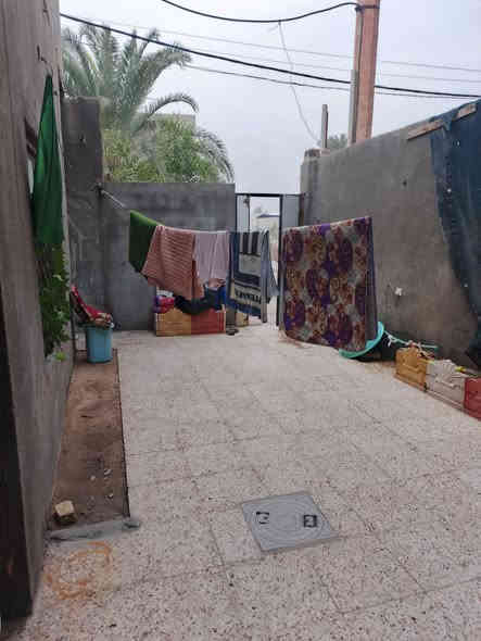 أسعد ألله أوقاتكم بكل خير 🌹
اللاستفسار : ***********

دار سكن للبيع 🏭
طابقين
ماشألله بيت كلش مرتب

المساحه 210 م
على شارع 10م 
على شارع تبليط
ثاني بيت عن شارع الوسطي رئيسي
كافت لخدمات متوفره👍

محتويات البيت ⬇️
دوانيه
صالتين
غرف نوم عدد 5
مطبخ حار بارد
صحيات خارجي وداخلي
منوار
،،،،،،،، .......... ،،،،،،،،،،، 
تفاصيل البيت كلش مرتبه

نوع العقار طابو صرف
ينزل أسمك سهم بطابو
 سند 25

العنوان : أبي لخصيب شارع الوسطي
يم المدرس تدمر 
موقع راقي

سعر البيت 110مليون وبي مجال
اللاستفسار : ***********
