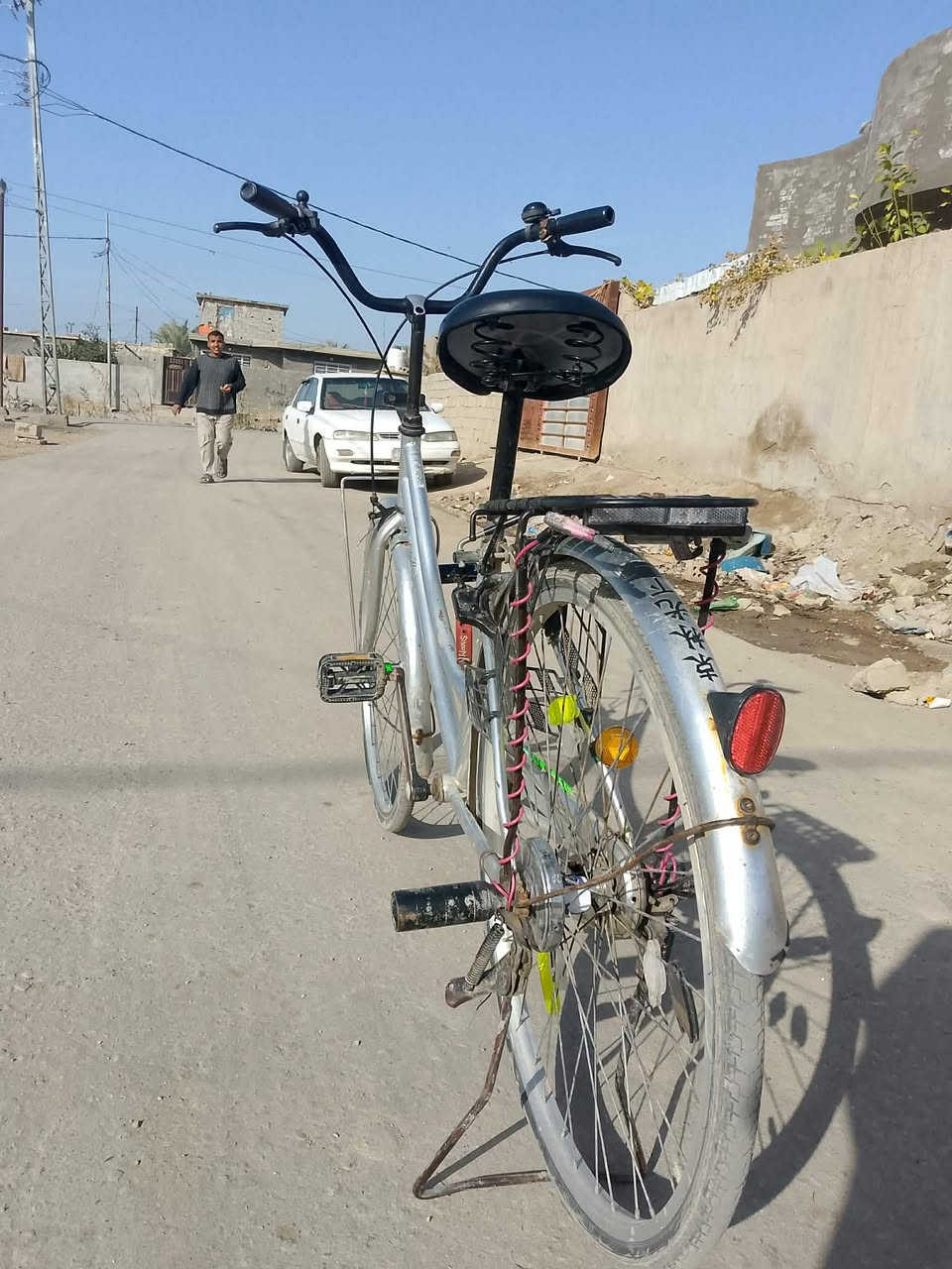 سلام عليكم باسكل موديل 2017 اللون رصاصي سعر 90 وبي مجال بسيط رقم ***********
