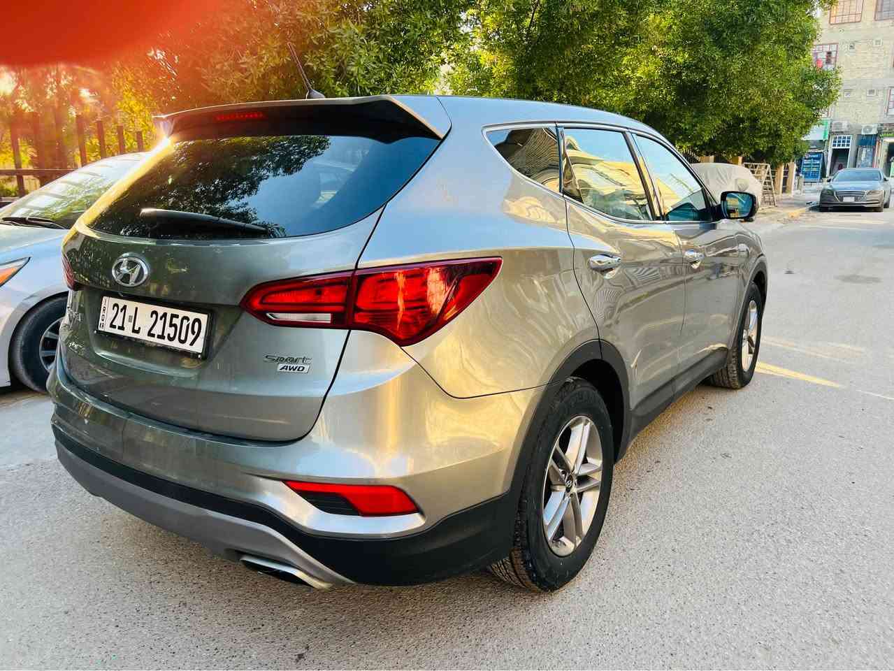 السلام عليكم عندي #سنتافيا سبورت موديل 2018 گير و#مكينه_2400 مكفولات ممفتوحات رقم سليمانيه الدولي الجديد هزه وفحص وسنويه كله جديد تريد تحويل وكاله ثاني يوم محرك #4_سلندر حادثها جاملغ وطرف البنيد صور الحادث والتفاصيل نرفقه يعني سياره بيها صبغ جاملغ وربع بنيد فقط وين ميعجبك افحص بدون دواخل لغود وشواصي كفاله عامه بدون ايرباك جميع الايرباكات سليمه سياره #ماشيه_71 mi صدر جديد تخم تايرات جديد مواصفات نص فول شاشه وكامره دواره فول تحكم ستيرن جهتين كروز مثبت السرعه مانع الانزلاق نضام صعود ونزول جبال مود درايف ثلاثه انضمه قياده سبورت وسمارت وايكو اقتصاد البانزين AWD فور ويل داخل لونين بيجي واسود يدات نيكل لايتات زينون وبعد بيها مواصفات اكثر #_السعر_147 ومجال بسيط للشراي  للاستفسار الاتصال *********** مكانها بغداد الرصافه بغداد, العراق
