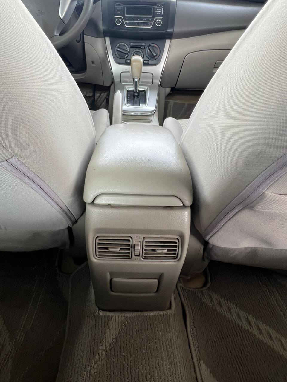 للبيع
سنترا ٢٠١٦ خليجي
بيها صبغ  قبق الصندوك والسونار مرفق 
كير اوتماتيك
قطعتين تبريد
محرك ٢٠٠٠ دوش
السياره جاهزه للأخير تدفئه تبريد حداديه كير محرك كلها جاهزه
ماشيه ٢٠٠k
السعر ١٠٥ وبيها مجال
مكاني الأنبار القائم
***********
