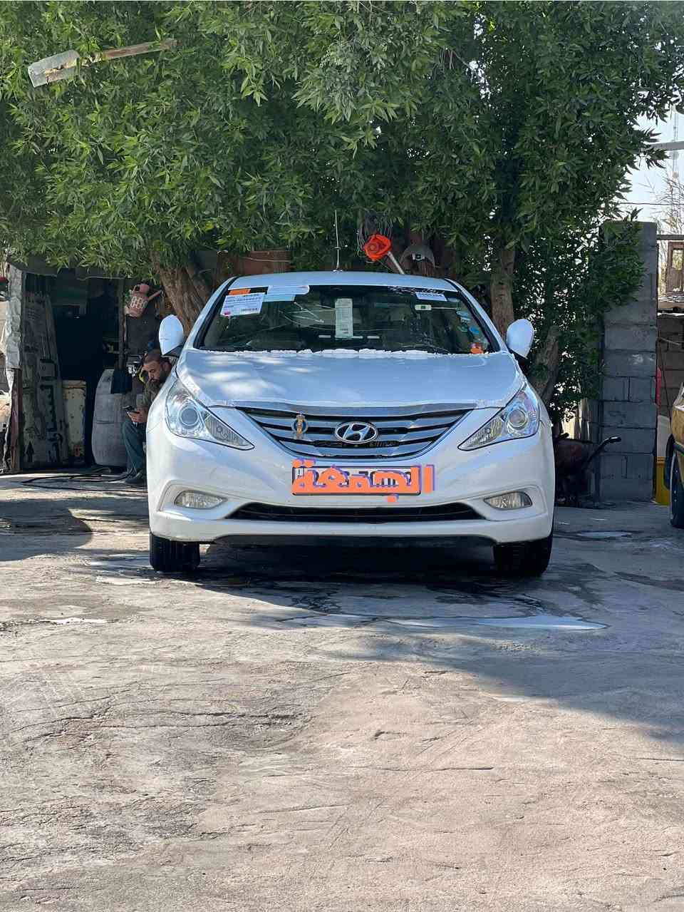 سلام عليكم سوناتا 2011 خليجي 
رقم اربيل مميز  سنويه جديده تحويل او وكاله 
كير مكينه حداده تبريد تخم تاير جاهزه للاخير 
مكينه 2000دوش سياره بيهه بارد بلجاملغ الخلفي وصبغ وجاملغ امامي ايسر صبغ فقط الباقي كفاله جاهزه للاخير لايت زنون عالي ناصي بلوجكتر زنون كهربائات كلهه شغاله مكاني بصره  قبله حي بغداد *********** السعر 115وبيهه مجال
