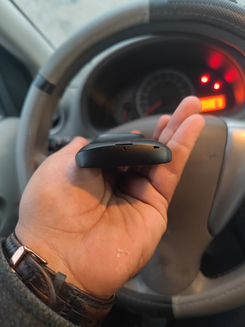 للبيع نوكيا 808 اصلي نضافه فول سخط مابيه اخو جديد مكاني البصره يوجد توصيل للمحافظات 
***********
***********
