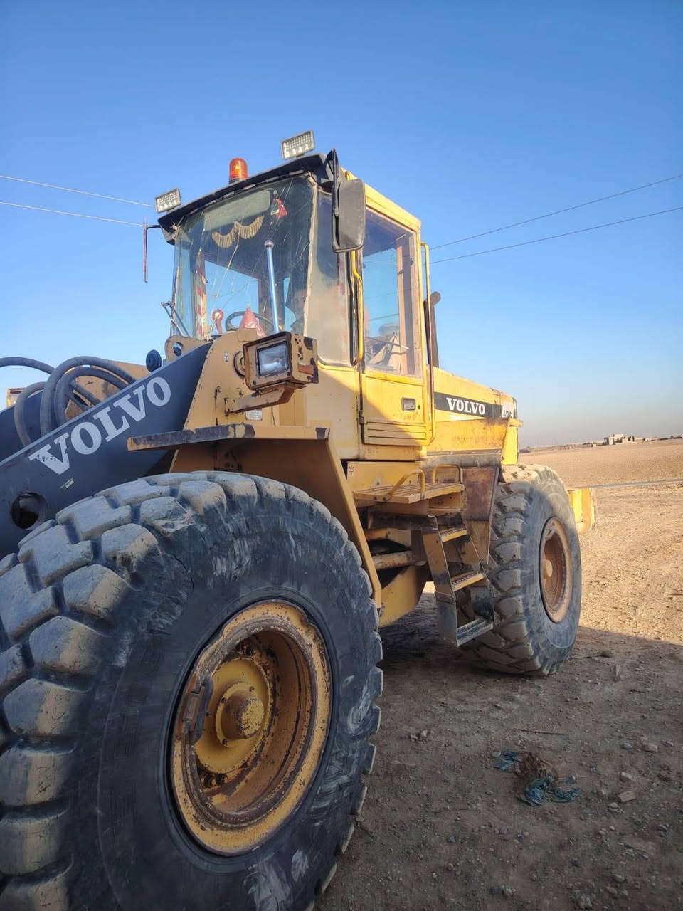 سلام عليكم شفل فالفو لبيع جاهز من محرك كير اكسنات وضع شركه مسجل  رقم سليمانيه المكان الشرقاط سديره رقم الهاتف ***********
