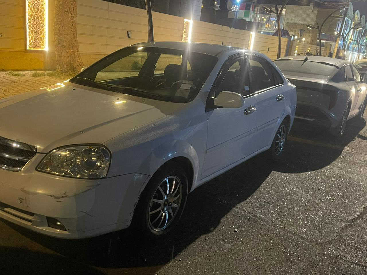 السلام عليكم
أوبترا للبيع موديل 2012 

وارد خليجي رقم بغداد بيها حادث بسيط بالچاملغ 
گير اوتماتيك 

ممتعوبه السياره ونضيفه  سعرها $95 وان شاءالله بيها مجال الرقم للتواصل ***********
