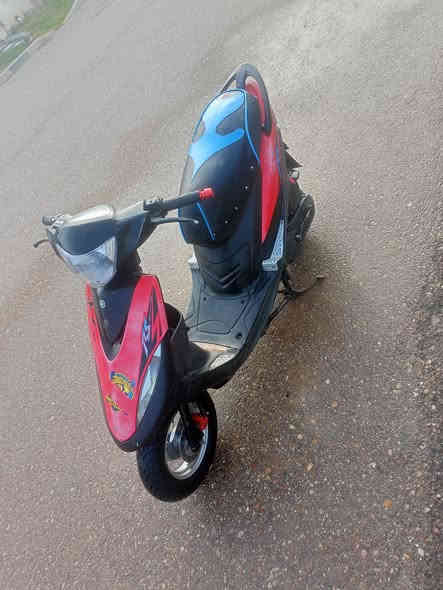 السلام عليكم 
للبيع ماكس عدله رنبه 
مكفوله من كلشي الدراجه امولحه ومكينه برغي ممفتوح بيها خرسه 
صالصنه Fm
مكاني ديالى شهربان 
***********
السعر 800 وبيها مجال بصيط
