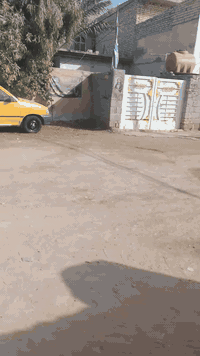 بسم الله الرحمن الرحيم السلام عليكم ورحمه الله وبركاته دار للبيع مساحه 300طابو زراعي حي الحكيم   ***********
