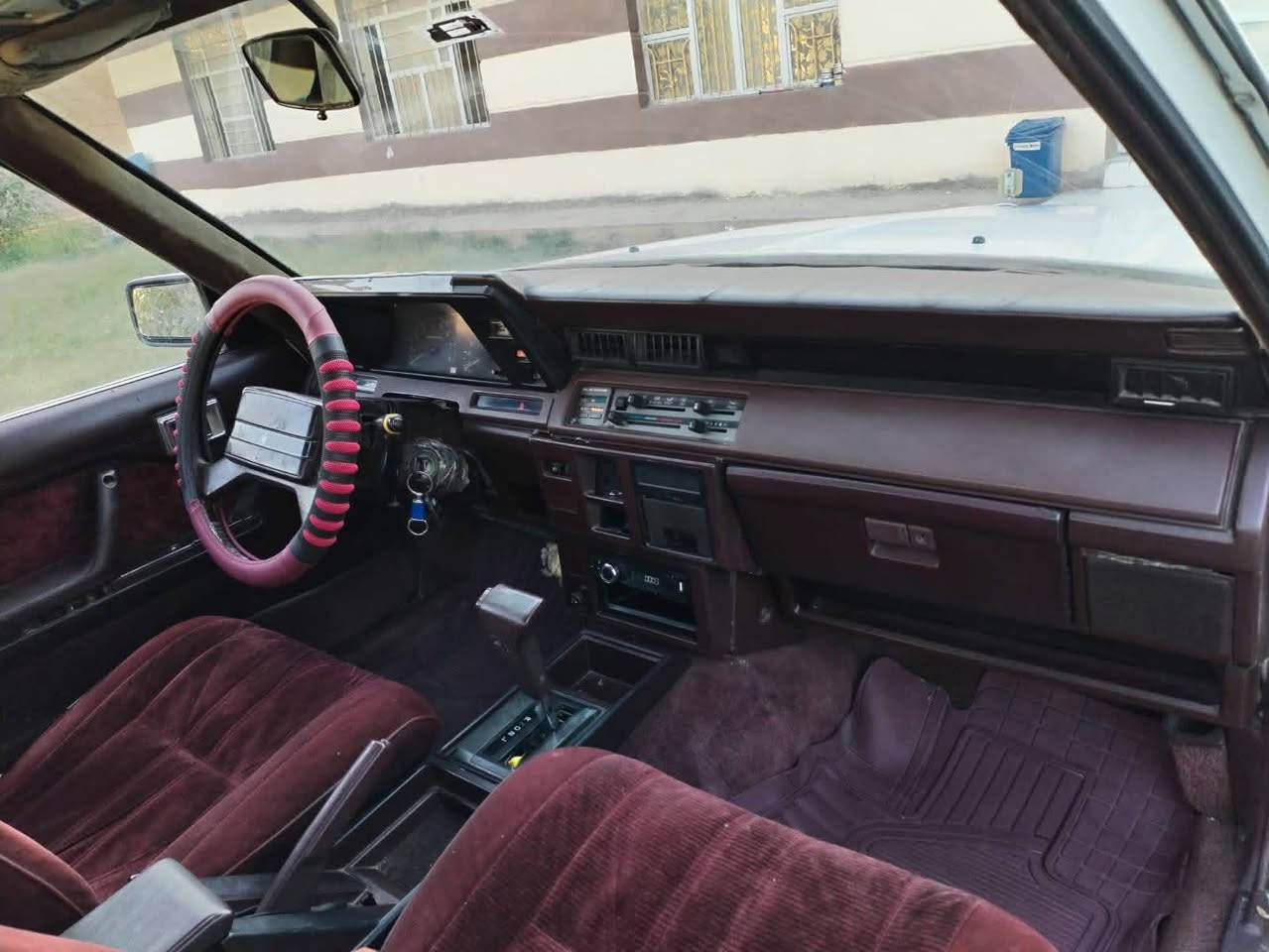 السلام عليكم سيارة سوبر للبيع مديل ٨٦سيارة كلهة ع البلاد محرك بلاد كير اوتماتيك جاهزة بيهه مكانات صبغ بسيطة الأستفسار ***********مراسلة واتساب
