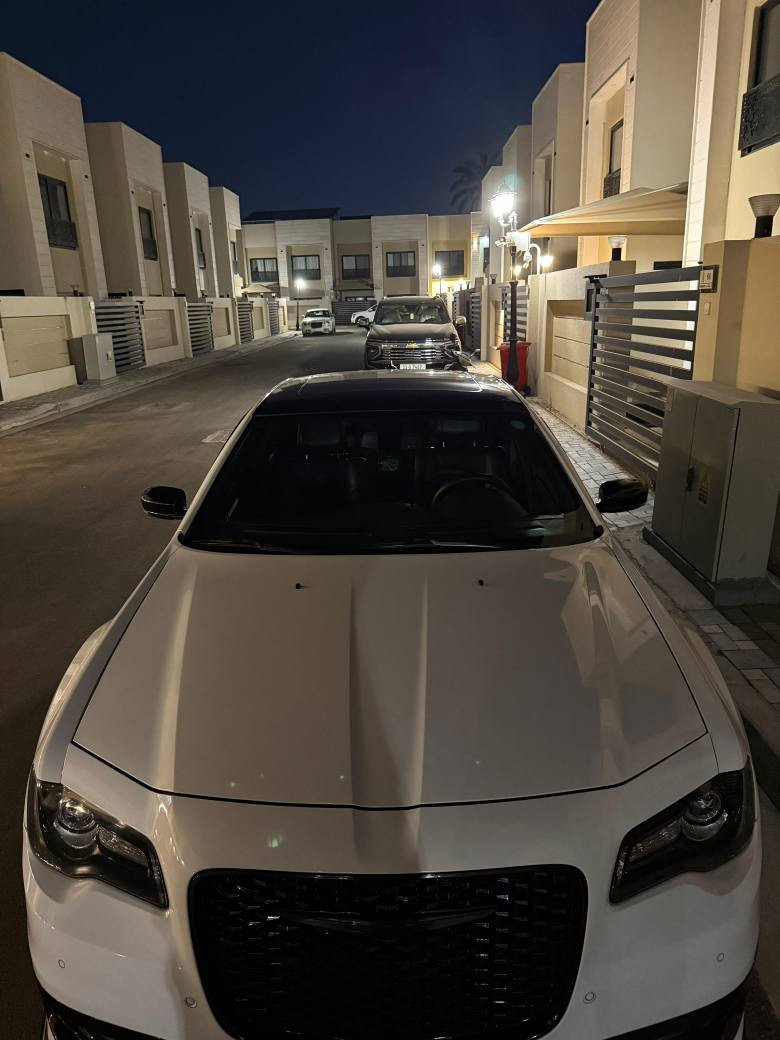 اوباما 2019 S  فووول للأخير
رادار جانبي
عداد srt
شاشةsrt
اكسلsrt
ويل srt
شفتات ستيرن
گير ماوس
كشنات حار+بارد
كشنات خلفية حار
بردة خلفية
فجوج بريمبو اصل
فلانجات رياضي
شوتة afe
لايت داينمك ترحيب
مري جانبية هيتر
منافذ شحن خلفية
داش كام 4K
كشنات خزن ميموري
صدر امامي وخلفي كله srt وجديد
حادث السيارة فقط باب خلفي ايمن بدوووون ايرباك او دواخل مصلح نفسة
وبيها ربع دعامية صبغ اي نقص او خلل مابيها 
مكانها بغداد بيع فقطططط
***********
السعر 270 بغداد, العراق
